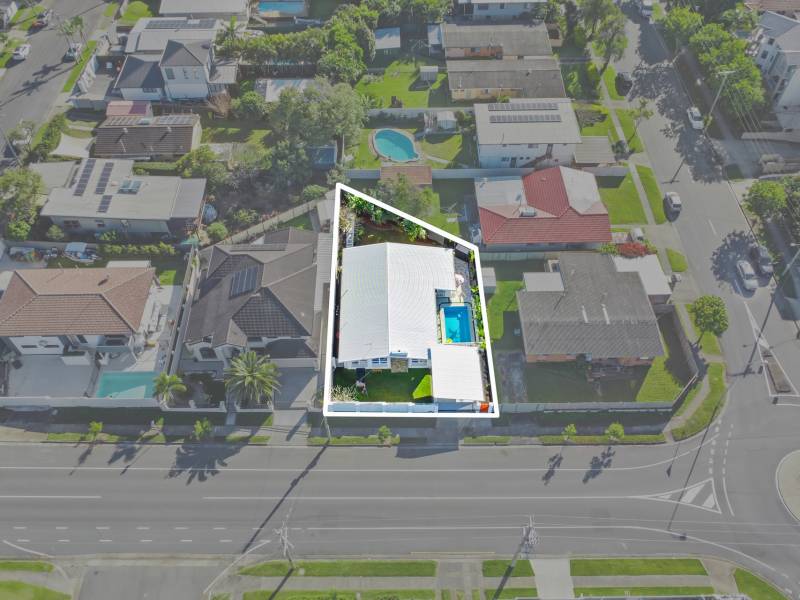 45 Central Street, Labrador, QLD 4215 AUS