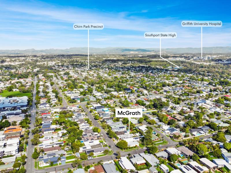 32 Vernon Avenue, Labrador, QLD 4215 AUS