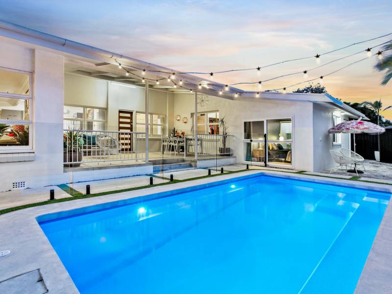 45 Central Street, Labrador, QLD 4215 AUS