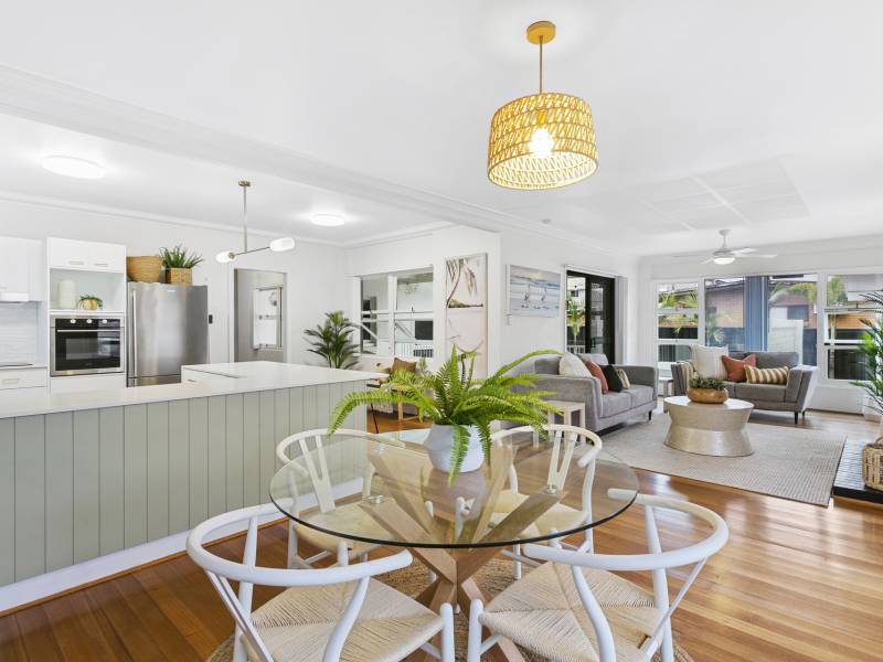 45 Central Street, Labrador, QLD 4215 AUS