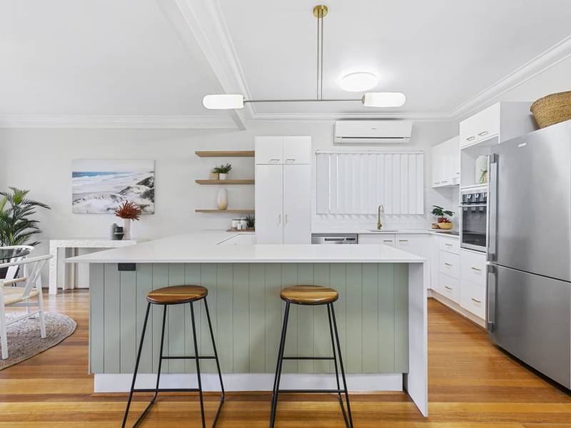 45 Central Street, Labrador, QLD 4215 AUS