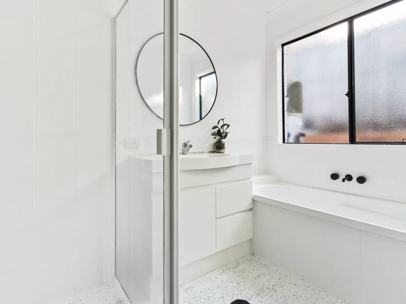 9 Murchison Street, Pacific Pines, QLD 4211 AUS