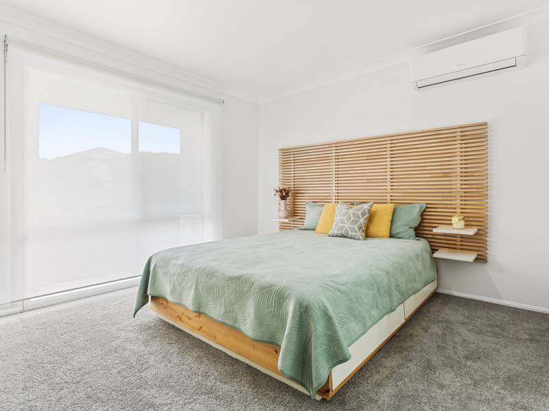 9 Murchison Street, Pacific Pines, QLD 4211 AUS