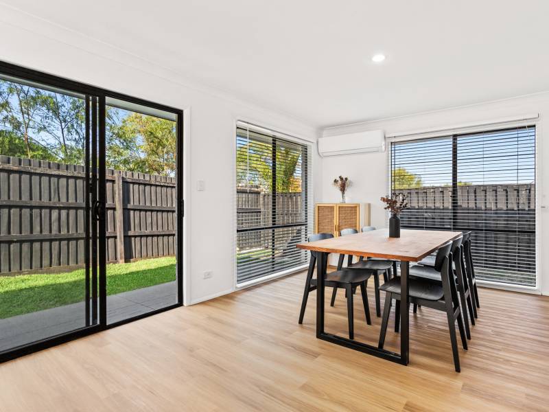 9 Murchison Street, Pacific Pines, QLD 4211 AUS