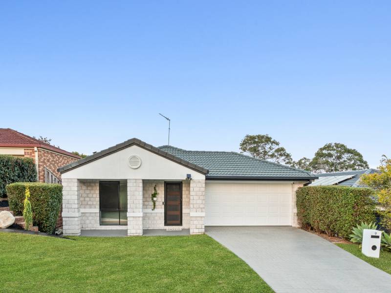 9 Murchison Street, Pacific Pines, QLD 4211 AUS