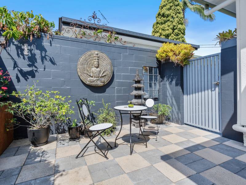 1/67 Walton Street, Southport, QLD 4215 AUS