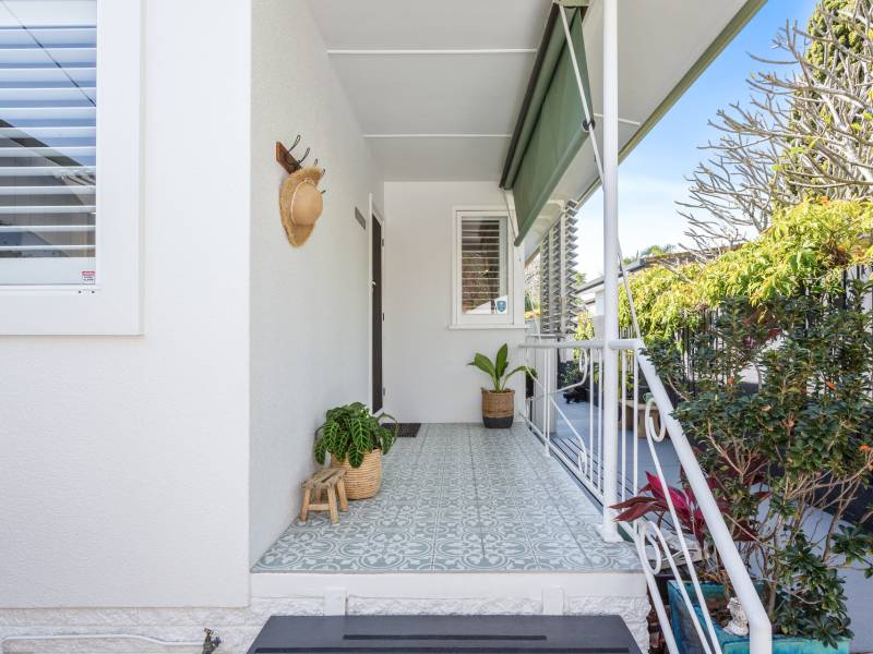 1/67 Walton Street, Southport, QLD 4215 AUS