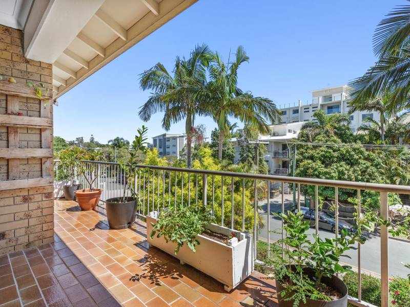 9/4 Phillip Street, Labrador, QLD 4215 AUS