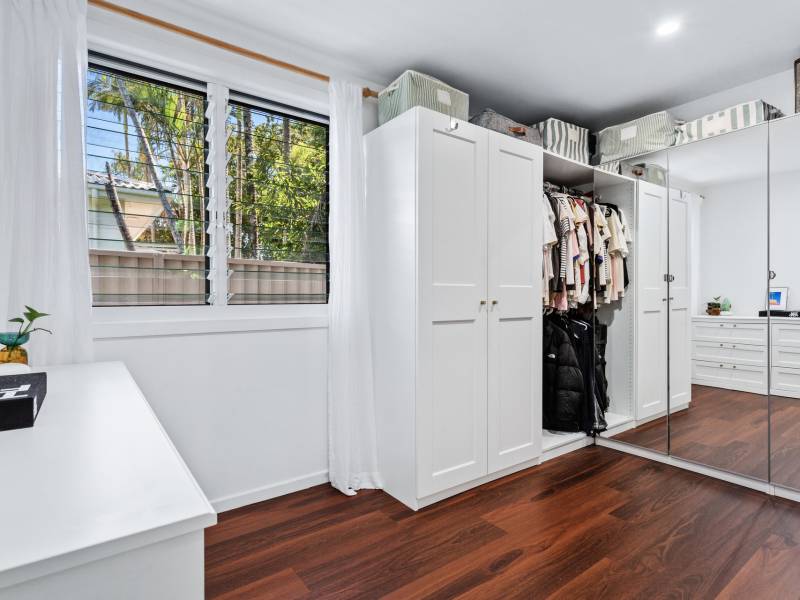 27 Harris Street, Labrador, QLD 4215 AUS