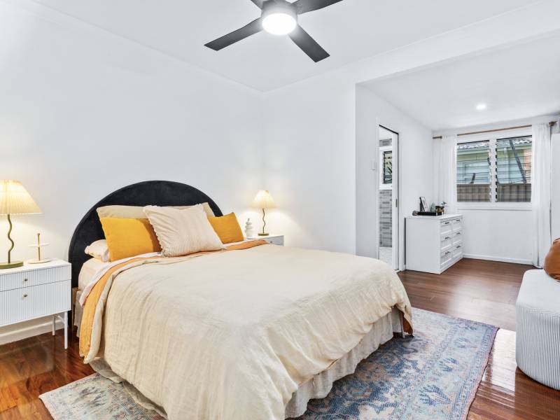 27 Harris Street, Labrador, QLD 4215 AUS
