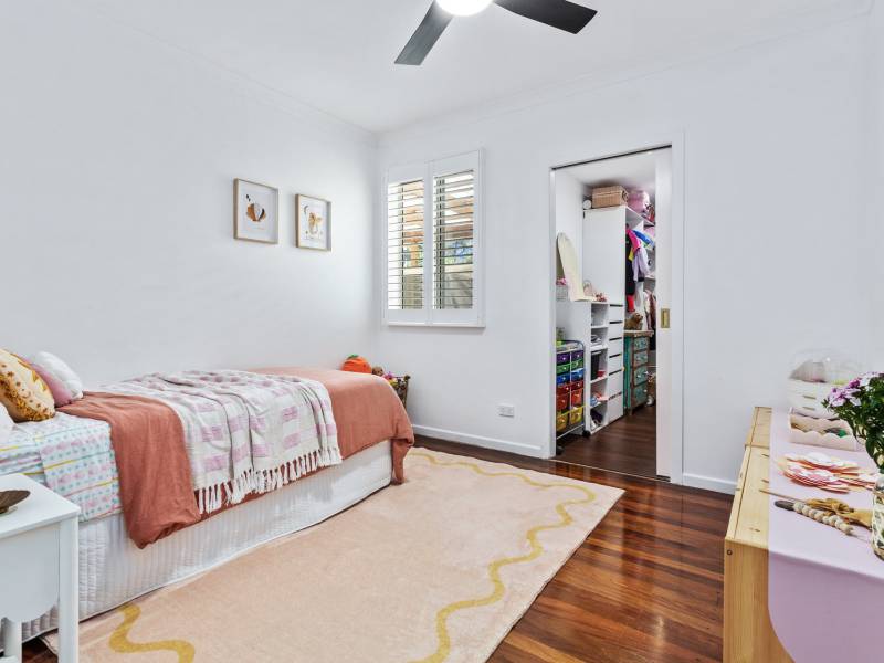 27 Harris Street, Labrador, QLD 4215 AUS