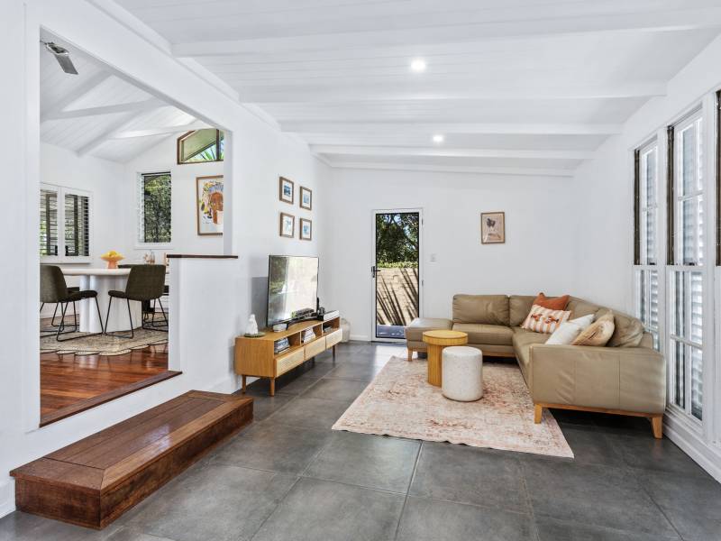 27 Harris Street, Labrador, QLD 4215 AUS