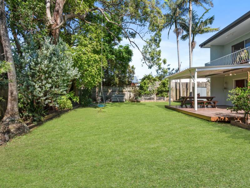 3 Schneider Avenue, Labrador, QLD 4215 AUS