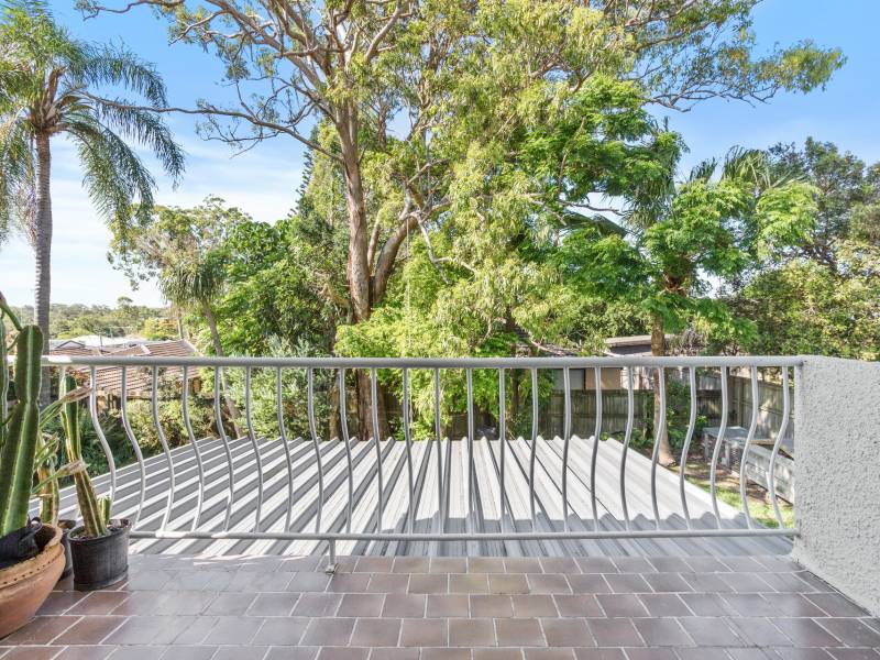 3 Schneider Avenue, Labrador, QLD 4215 AUS