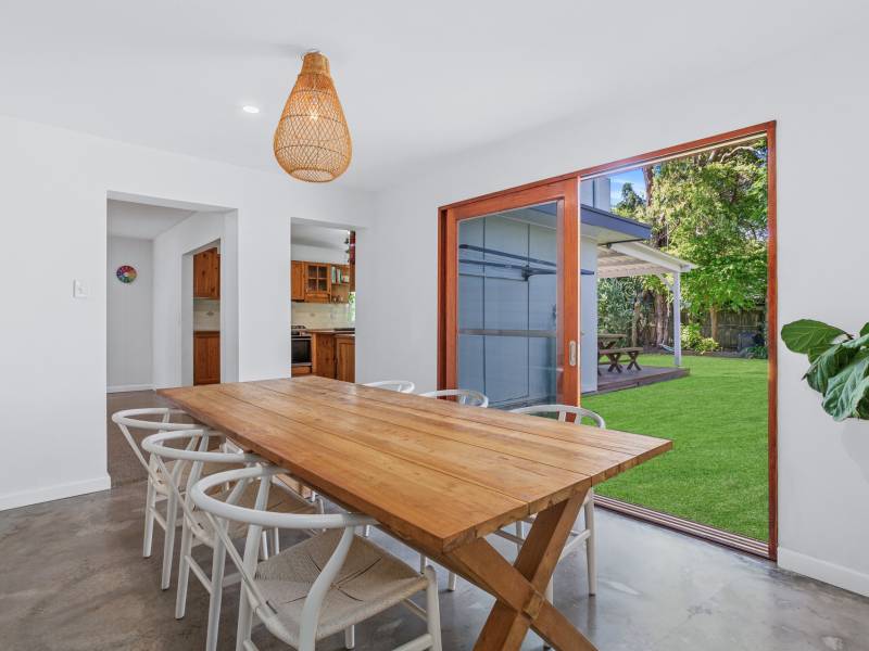 3 Schneider Avenue, Labrador, QLD 4215 AUS