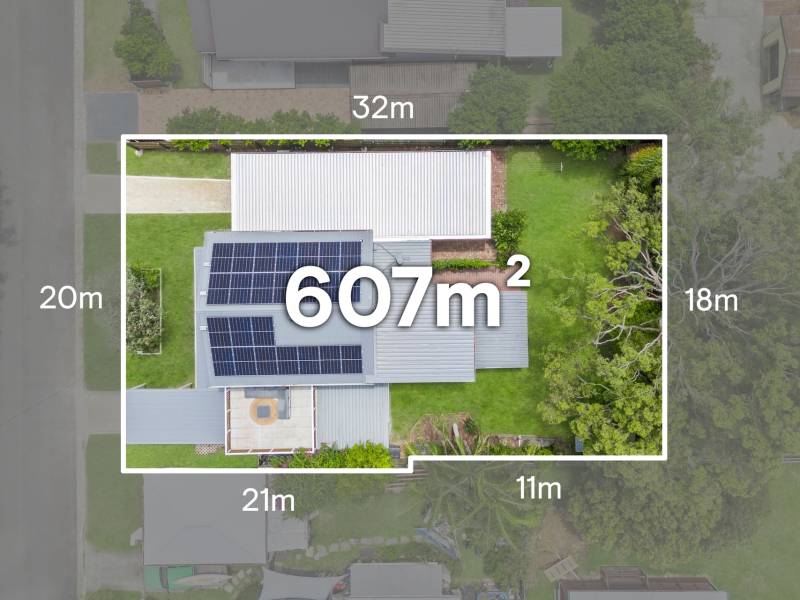 3 Schneider Avenue, Labrador, QLD 4215 AUS