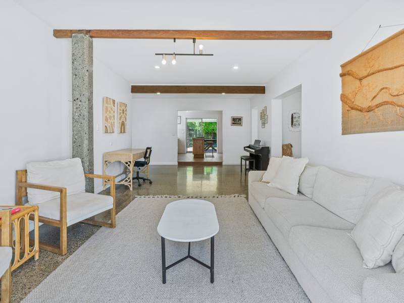 3 Schneider Avenue, Labrador, QLD 4215 AUS