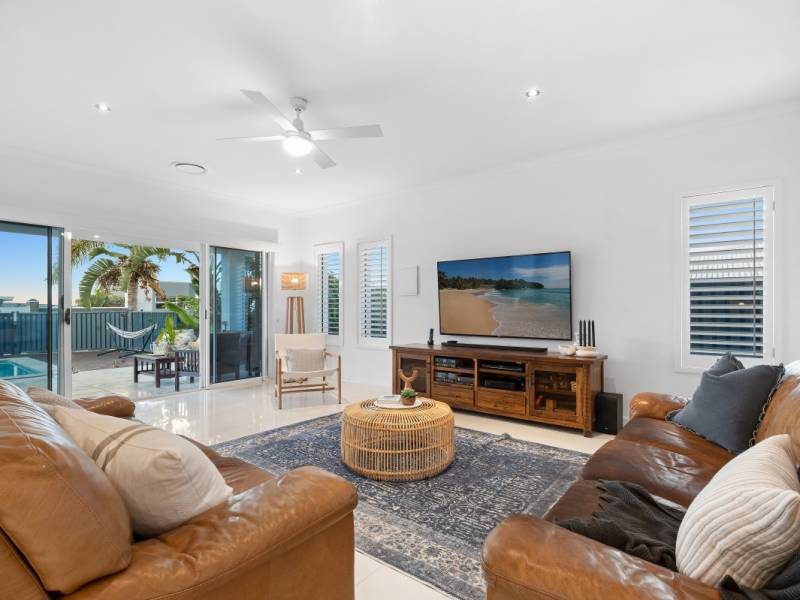 22 Culgoora Crescent, Reedy Creek, QLD 4227 AUS