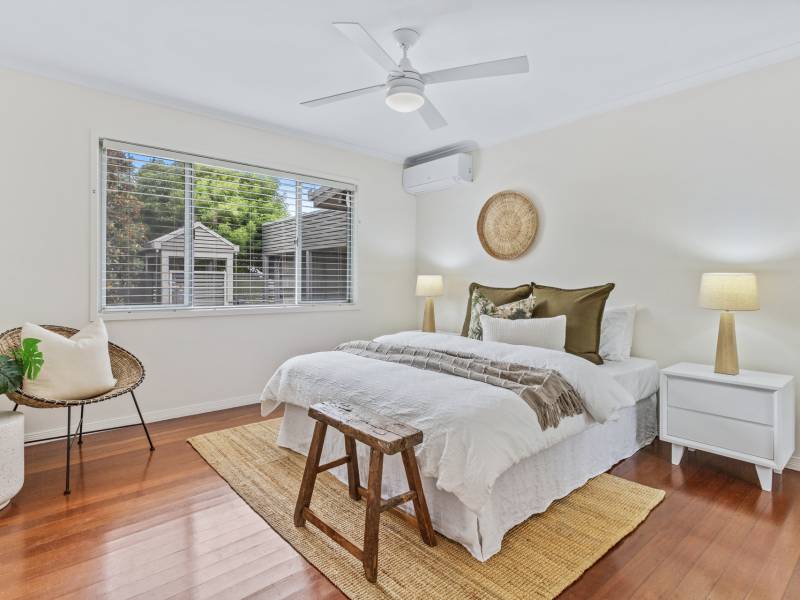 13 Grace Avenue, Labrador, QLD 4215 AUS