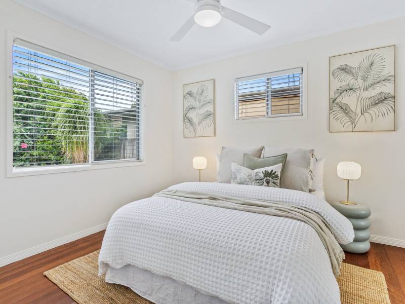 13 Grace Avenue, Labrador, QLD 4215 AUS