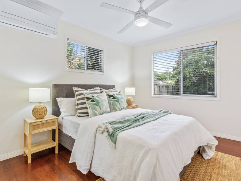 13 Grace Avenue, Labrador, QLD 4215 AUS