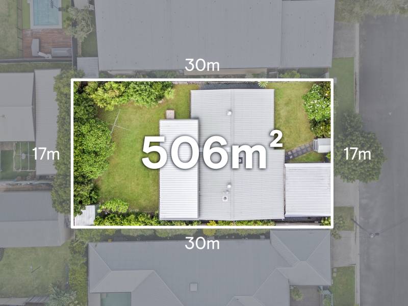 13 Grace Avenue, Labrador, QLD 4215 AUS