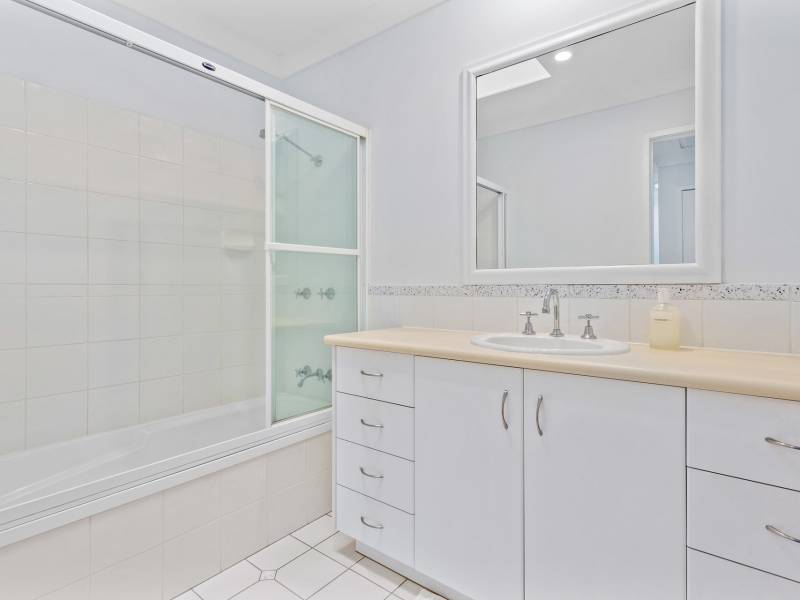 21/1 Bronberg Court, Southport, QLD 4215 AUS