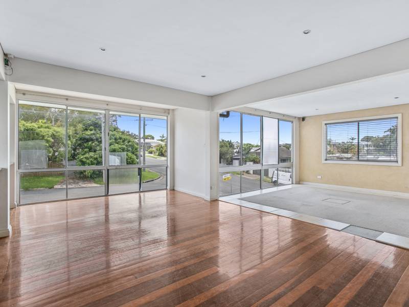 2 Beeka Street, Labrador, QLD 4215 AUS