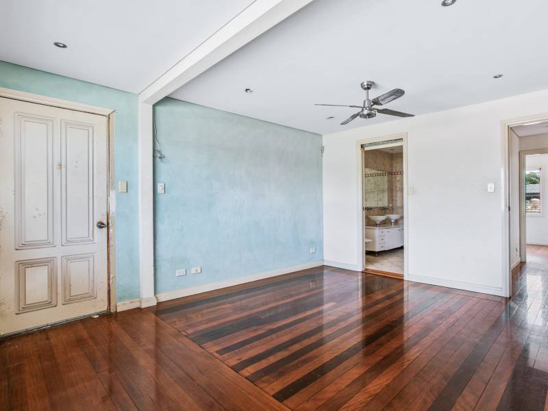 2 Beeka Street, Labrador, QLD 4215 AUS