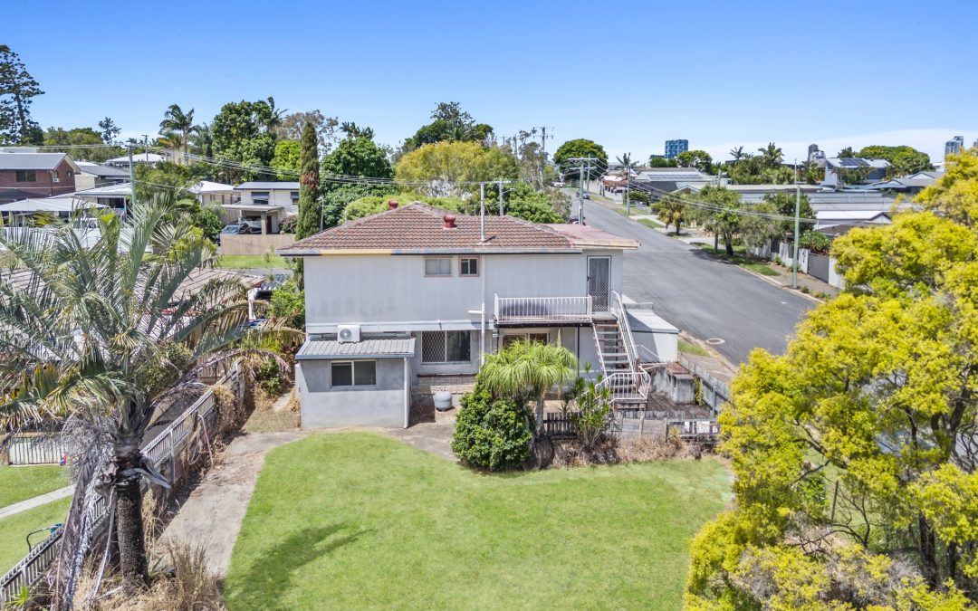 2 Beeka Street, Labrador  QLD  4215