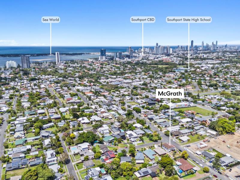 2 Beeka Street, Labrador, QLD 4215 AUS