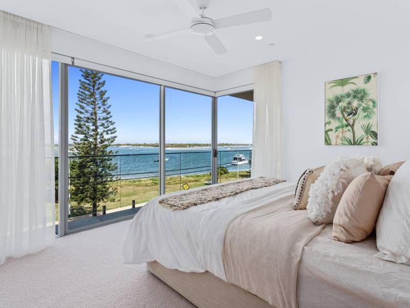 2/536 Marine Parade, Biggera Waters, QLD 4216 AUS