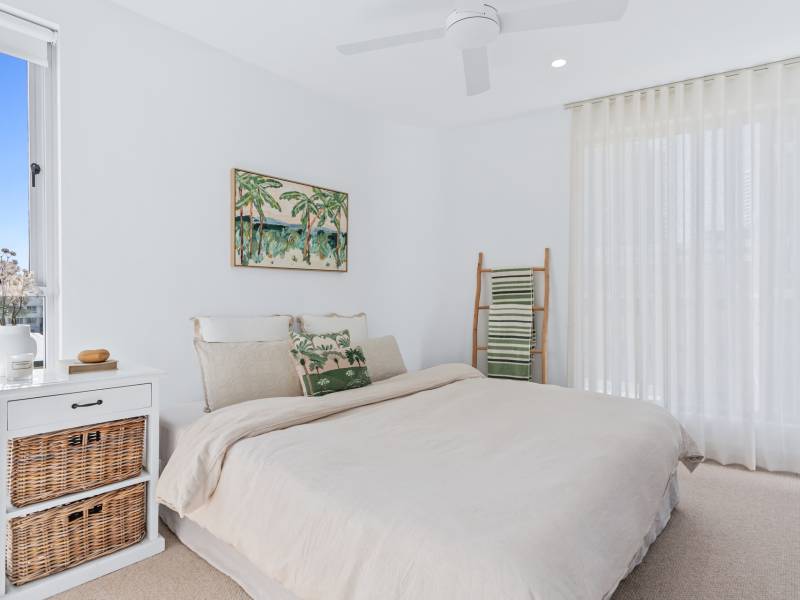 2/536 Marine Parade, Biggera Waters, QLD 4216 AUS