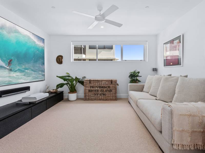 2/536 Marine Parade, Biggera Waters, QLD 4216 AUS