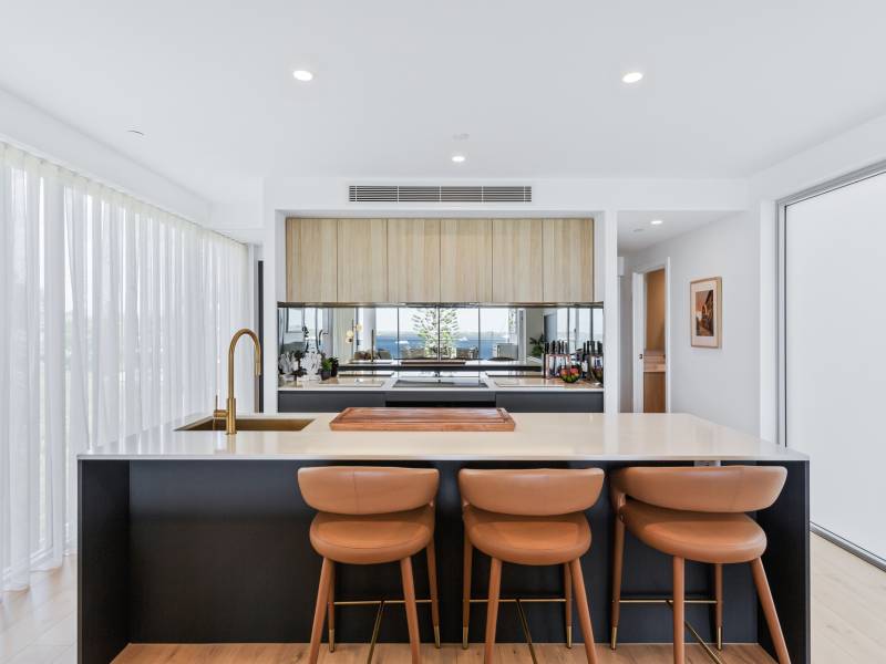 2/536 Marine Parade, Biggera Waters, QLD 4216 AUS