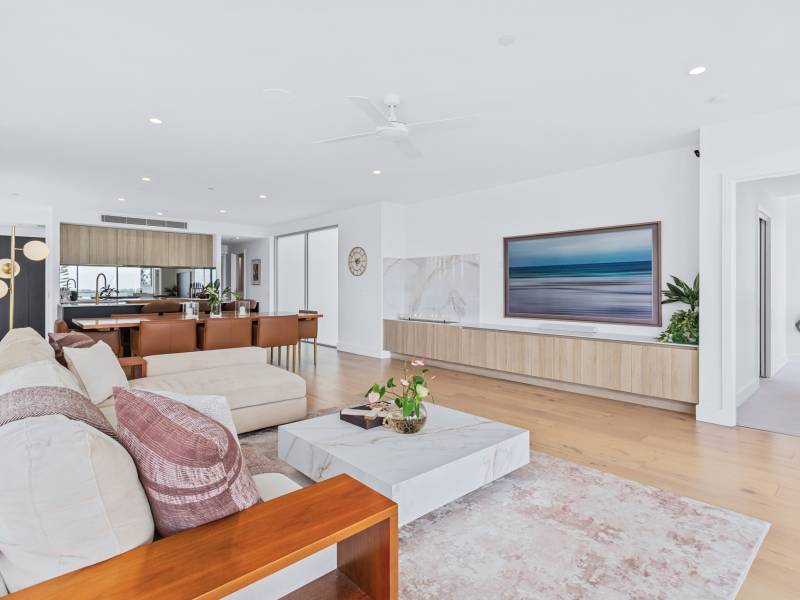 2/536 Marine Parade, Biggera Waters, QLD 4216 AUS