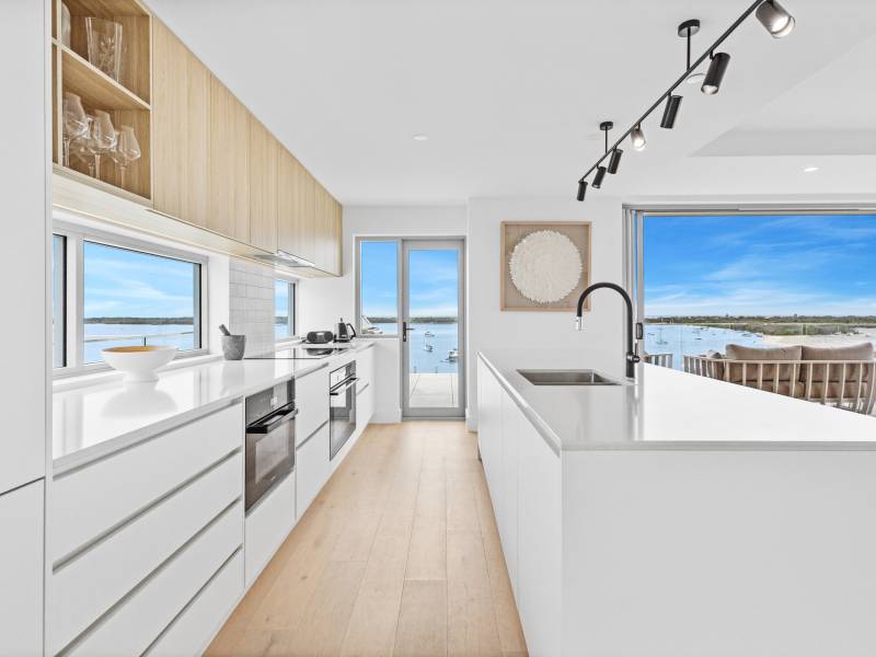 7/536 Marine Parade, Biggera Waters, QLD 4216 AUS