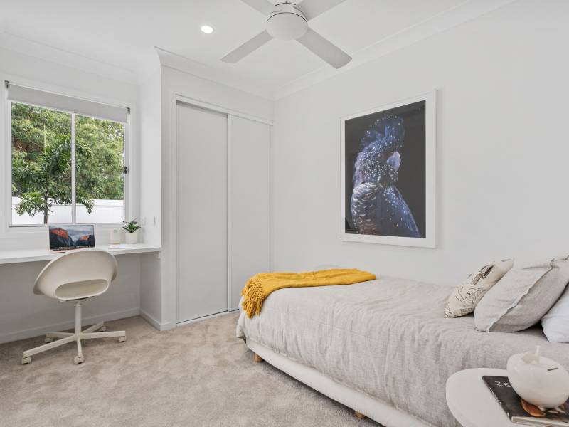 63 Gordon Street, Labrador, QLD 4215 AUS