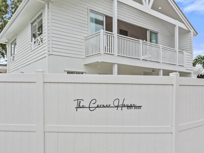 63 Gordon Street, Labrador, QLD 4215 AUS