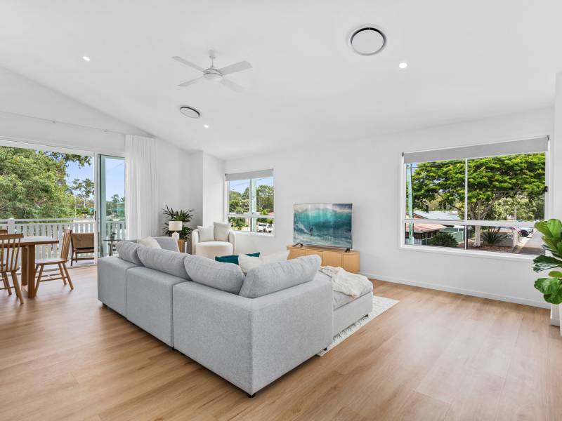 63 Gordon Street, Labrador, QLD 4215 AUS