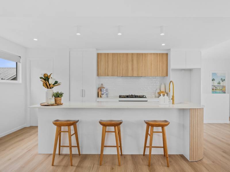 63 Gordon Street, Labrador, QLD 4215 AUS