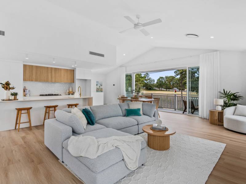 63 Gordon Street, Labrador, QLD 4215 AUS