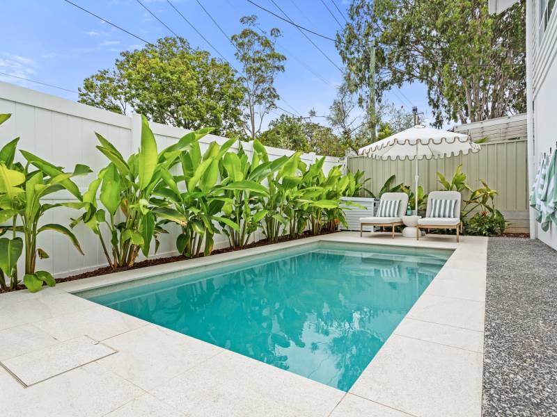 63 Gordon Street, Labrador, QLD 4215 AUS