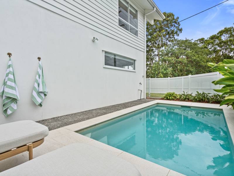 63 Gordon Street, Labrador, QLD 4215 AUS