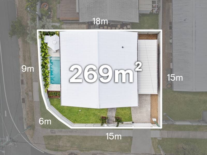 63 Gordon Street, Labrador, QLD 4215 AUS