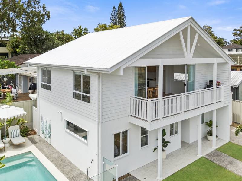 63 Gordon Street, Labrador, QLD 4215 AUS