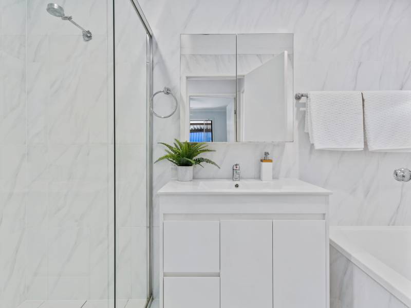 2/307 Government Road, Labrador, QLD 4215 AUS