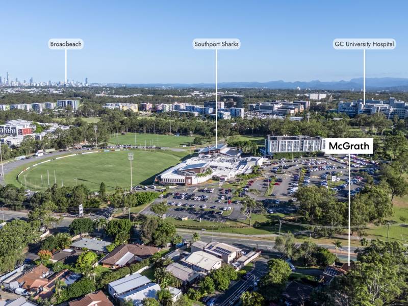 2/307 Government Road, Labrador, QLD 4215 AUS