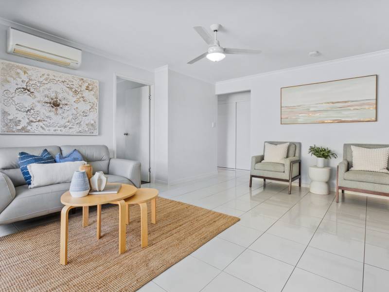 2/307 Government Road, Labrador, QLD 4215 AUS