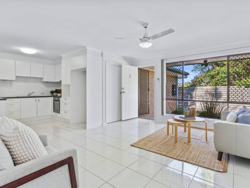 2/307 Government Road, Labrador, QLD 4215 AUS